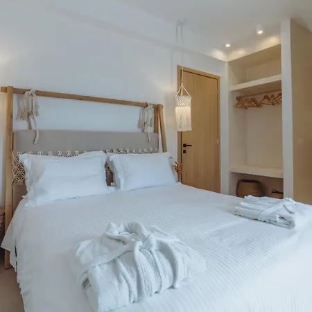 Art Of Filoxenia With Swimming Pool アンティパロス島