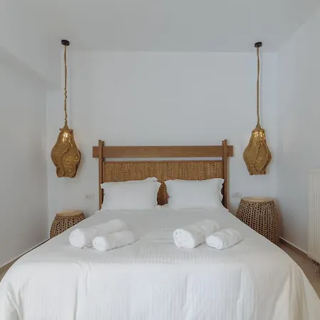 Art Of Filoxenia With Swimming Pool